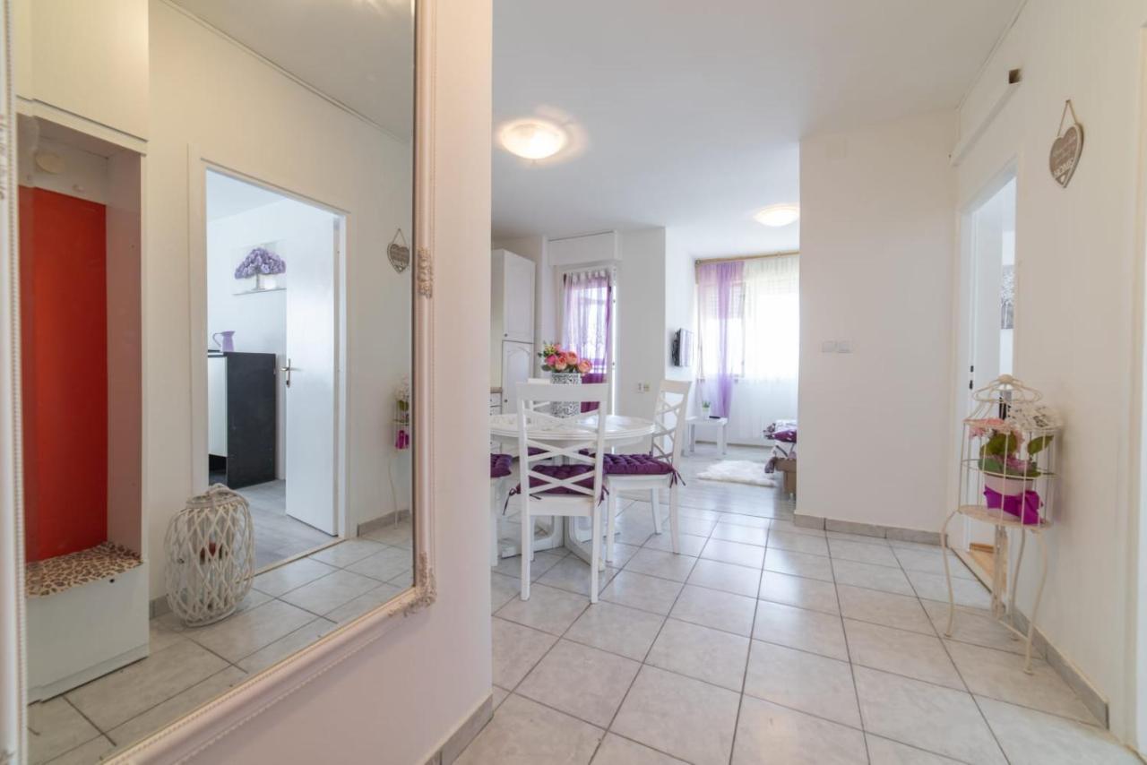 Strawberry Apartment สปลิท ภายนอก รูปภาพ