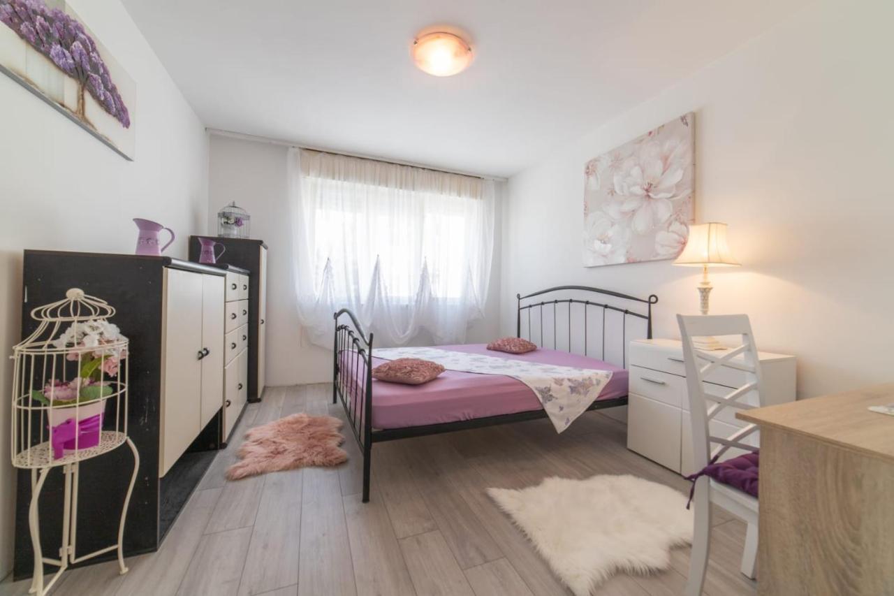 Strawberry Apartment สปลิท ภายนอก รูปภาพ