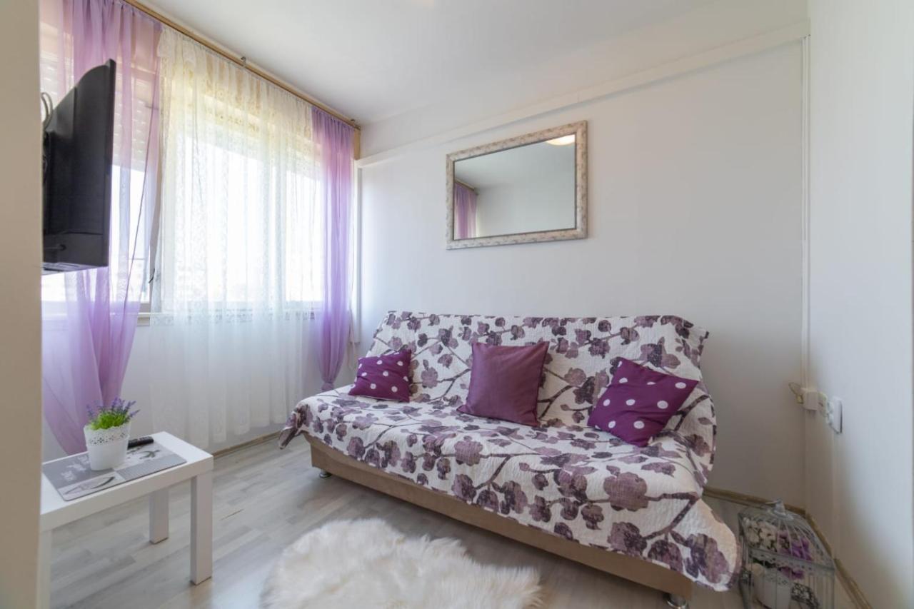 Strawberry Apartment สปลิท ภายนอก รูปภาพ