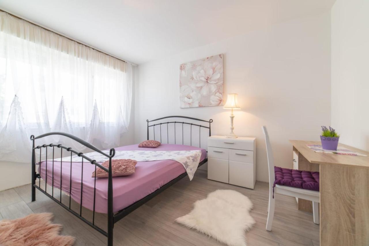 Strawberry Apartment สปลิท ภายนอก รูปภาพ